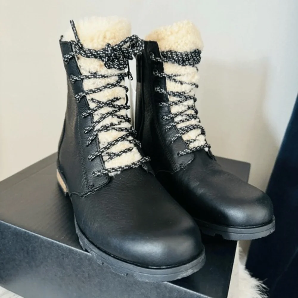 SOREL Emelie Genuine Shearling Lamb Fur Short Lace-Up Boot, Black, Size 8.5, NWT